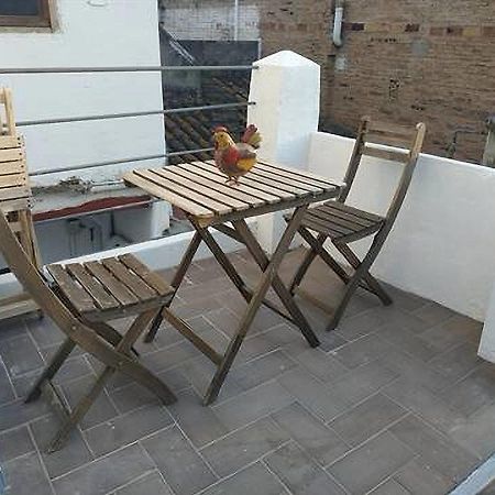 Apartamento De Diseno Cerca De Tren, Playa Y Bcn Масноу Екстер'єр фото